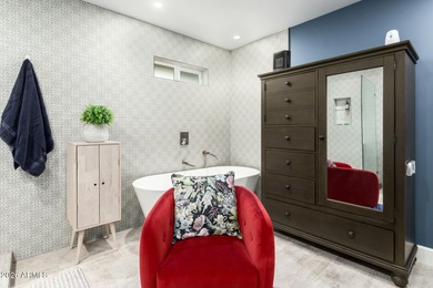 Enjoy easy living in this charming 2-bedroom Gemini home with a on Sun City Country Club in Arizona - for sale on GolfHomes.com, golf home, golf lot