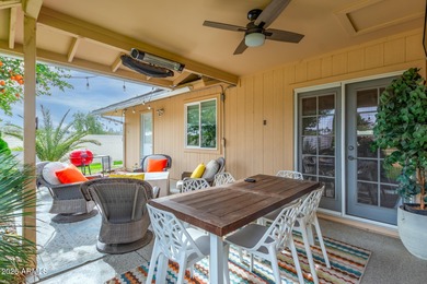 Enjoy easy living in this charming 2-bedroom Gemini home with a on Sun City Country Club in Arizona - for sale on GolfHomes.com, golf home, golf lot