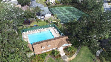 Are you dreaming of becoming a Snowbird or are you looking for a on Highland Lakes Executive Golf Course in Florida - for sale on GolfHomes.com, golf home, golf lot