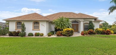 YOUR *FLORIDA DREAM HOME* AWAITS !!! Beautiful *CUSTOM BUILT* on Rotonda Golf and Country Club - Long Marsh  in Florida - for sale on GolfHomes.com, golf home, golf lot