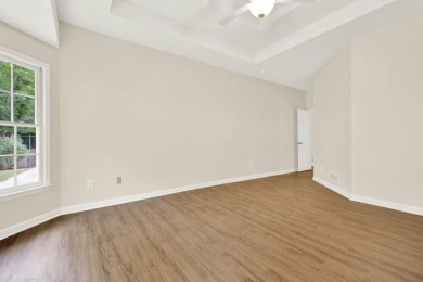 Welcome to this beautifully updated 3-bedroom, 2-bath stepless on Canongate At Eagle Watch Golf Club in Georgia - for sale on GolfHomes.com, golf home, golf lot
