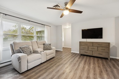 Welcome home to this move-in ready 2-bedroom, 1-bath Baronet on Greenbriar Woodlands in New Jersey - for sale on GolfHomes.com, golf home, golf lot