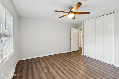 Welcome home to this move-in ready 2-bedroom, 1-bath Baronet on Greenbriar Woodlands in New Jersey - for sale on GolfHomes.com, golf home, golf lot