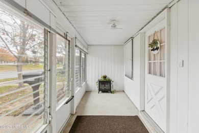 Welcome home to this move-in ready 2-bedroom, 1-bath Baronet on Greenbriar Woodlands in New Jersey - for sale on GolfHomes.com, golf home, golf lot