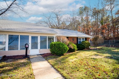 Welcome home to this move-in ready 2-bedroom, 1-bath Baronet on Greenbriar Woodlands in New Jersey - for sale on GolfHomes.com, golf home, golf lot