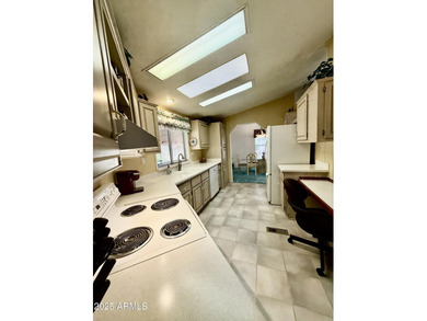 Immaculately well taken care of 1680 Sq. ft., 2 Bdrm. 2 bath on Paradise Peak Golf Course in Arizona - for sale on GolfHomes.com, golf home, golf lot