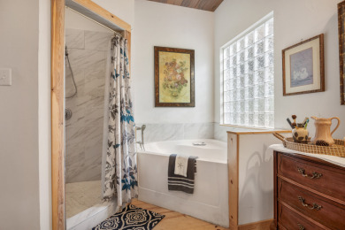 Gorgeous Lodge-Style Home in the Piney Woods of East Texas on Holly Lake Ranch Golf Club in Texas - for sale on GolfHomes.com, golf home, golf lot