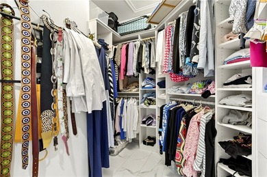 AN INSPIRED RE-DESIGN OF A BEAUTIFULLY UPDATED GOLF COTTAGE at on Oak Harbor Country Club in Florida - for sale on GolfHomes.com, golf home, golf lot