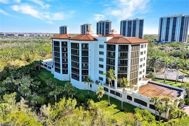 A transferable golf membership is available with this residence on The Colony Golf and Country Club in Florida - for sale on GolfHomes.com, golf home, golf lot
