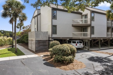 Immaculate and adorable one bedroom, two FULL bathrooms located on The Seabrook Island Club in South Carolina - for sale on GolfHomes.com, golf home, golf lot