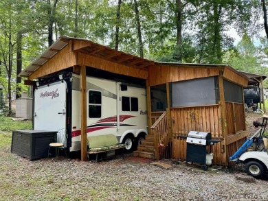 REDUCED TO SELL... Step into this charming small cottage on River Ridge Golf Club in Virginia - for sale on GolfHomes.com, golf home, golf lot