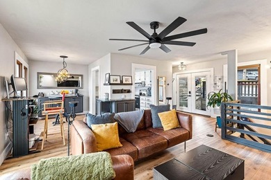 Beautifully updated Bella Vista (end unit) townhome, filled with on Bella Vista Country Club and Golf Course in Arkansas - for sale on GolfHomes.com, golf home, golf lot