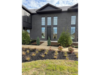 This stunning five plex is located in the heart of town on Pinnacle Country Club in Arkansas - for sale on GolfHomes.com, golf home, golf lot