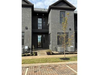 This stunning five plex is located in the heart of town on Pinnacle Country Club in Arkansas - for sale on GolfHomes.com, golf home, golf lot