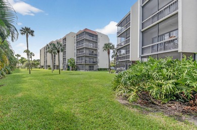 Beautifully renovated first floor condo featuring complete on The President Country Club in Florida - for sale on GolfHomes.com, golf home, golf lot