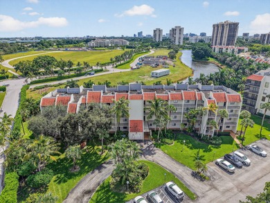 Beautifully renovated first floor condo featuring complete on The President Country Club in Florida - for sale on GolfHomes.com, golf home, golf lot