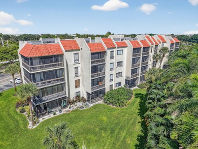 Beautifully renovated first floor condo featuring complete on The President Country Club in Florida - for sale on GolfHomes.com, golf home, golf lot