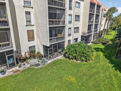 Beautifully renovated first floor condo featuring complete on The President Country Club in Florida - for sale on GolfHomes.com, golf home, golf lot