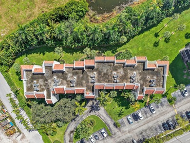Beautifully renovated first floor condo featuring complete on The President Country Club in Florida - for sale on GolfHomes.com, golf home, golf lot