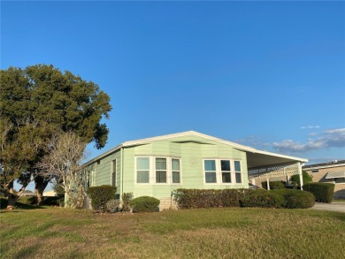 Spacious Home on the 18th hole of Zellwood Country Club and on Zellwood Station Country Club in Florida - for sale on GolfHomes.com, golf home, golf lot