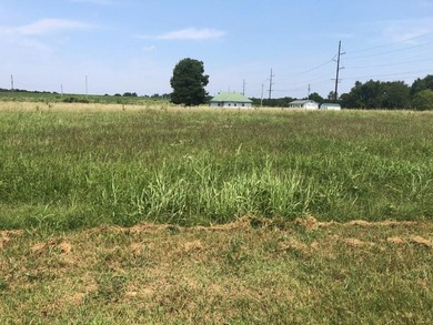 Fantastic flat corner lot 3 minutes from exit 100 on I-49. 5 on Bella Vista Country Club - Highlands in Arkansas - for sale on GolfHomes.com, golf home, golf lot