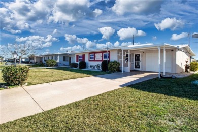 One or more photo(s) has been virtually staged. Nicely updated on North Lakes Golf Course in Florida - for sale on GolfHomes.com, golf home, golf lot