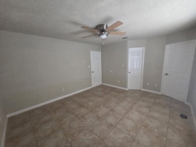 Remodeled 3 bedroom 2 bathroom house, new flooring throughout on Tierra Del Sol Golf Course in California - for sale on GolfHomes.com, golf home, golf lot