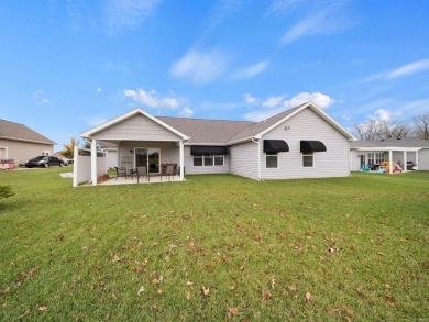 What's not to love about this 3 bedroom, 2 bathroom 1,718 sq ft on Cross Creek Golf Club in Indiana - for sale on GolfHomes.com, golf home, golf lot