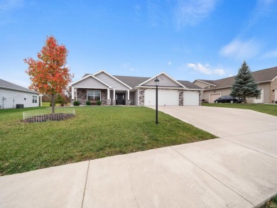 What's not to love about this 3 bedroom, 2 bathroom 1,718 sq ft on Cross Creek Golf Club in Indiana - for sale on GolfHomes.com, golf home, golf lot