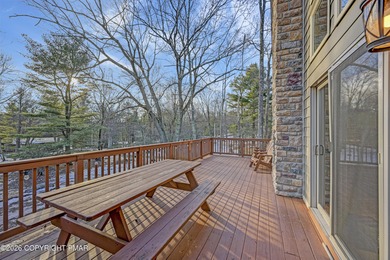 STR Opportunity! Approx 100k in revenues. Warm, inviting, and on Split Rock Resort and Country Club in Pennsylvania - for sale on GolfHomes.com, golf home, golf lot