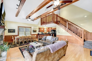 STR Opportunity! Approx 100k in revenues. Warm, inviting, and on Split Rock Resort and Country Club in Pennsylvania - for sale on GolfHomes.com, golf home, golf lot