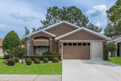 Beautiful 3-Bedroom, 2-Bathroom detached Villa located in the on Silverthorn Country Club in Florida - for sale on GolfHomes.com, golf home, golf lot