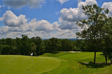 Enjoy easy, carefree living in this BEAUTIFUL 3bd/2.5ba Townhome on Country Club of the Poconos Golf Course in Pennsylvania - for sale on GolfHomes.com, golf home, golf lot