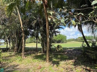 Amazing villa with 2 master suites. Walk in closets in both on Jacaranda Golf Club in Florida - for sale on GolfHomes.com, golf home, golf lot