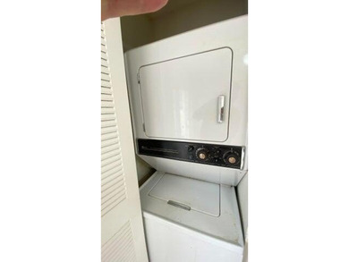 Deer Creek 2/2.5 townhouse all tiled on 1st level, with laundry on Deer Creek Golf Club in Florida - for sale on GolfHomes.com, golf home, golf lot