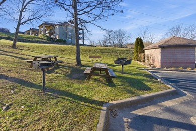 Beautiful 1 bedroom condo in the desirable Stonebridge Village! on Ledgestone Country Club and Golf Course in Missouri - for sale on GolfHomes.com, golf home, golf lot