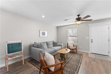 Welcome to this update 1,480 square foot home in the wooded on Bella Vista - Metfield Golf Complex and Country Club in Arkansas - for sale on GolfHomes.com, golf home, golf lot