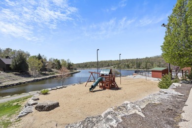 Beautiful 1 bedroom condo in the desirable Stonebridge Village! on Ledgestone Country Club and Golf Course in Missouri - for sale on GolfHomes.com, golf home, golf lot