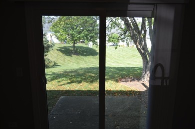 Ranch townhome with bright exposure and many newer upgrades on The Links at Carillon in Illinois - for sale on GolfHomes.com, golf home, golf lot