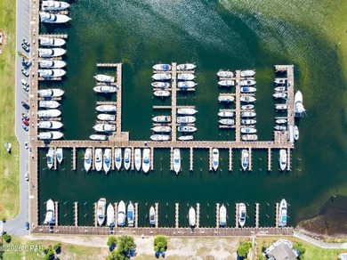 CURRENTLY UNDER CONTRACT, SELLER WILL CONSIDER BACKUP OFFERS on Bay Point Resort Golf Club in Florida - for sale on GolfHomes.com, golf home, golf lot