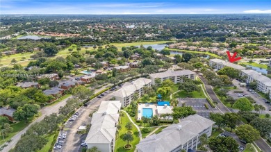 Beautifull 2-bed, 2-bath condo with 1,385 SF of spacious living on Pine Island Ridge Country Club in Florida - for sale on GolfHomes.com, golf home, golf lot