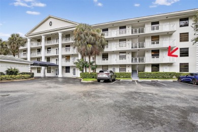 Beautifull 2-bed, 2-bath condo with 1,385 SF of spacious living on Pine Island Ridge Country Club in Florida - for sale on GolfHomes.com, golf home, golf lot