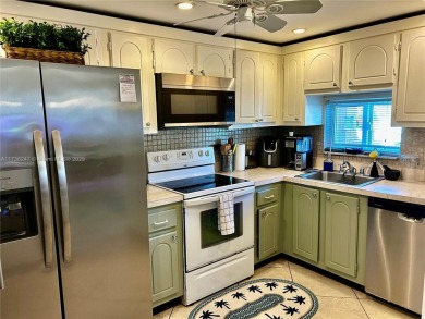 Beautiful first-floor unit featuring 1 bedroom and 1.5 bathrooms on Hollybrook Golf and Tennis Club  in Florida - for sale on GolfHomes.com, golf home, golf lot