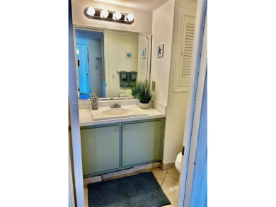 Beautiful first-floor unit featuring 1 bedroom and 1.5 bathrooms on Hollybrook Golf and Tennis Club  in Florida - for sale on GolfHomes.com, golf home, golf lot