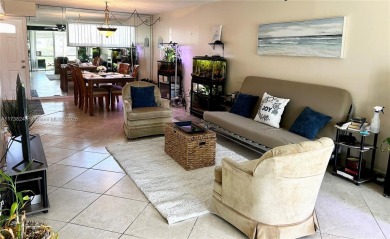 Beautiful first-floor unit featuring 1 bedroom and 1.5 bathrooms on Hollybrook Golf and Tennis Club  in Florida - for sale on GolfHomes.com, golf home, golf lot