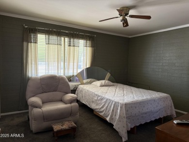 Charming 2 bedroom, 1.75 bath home with 1,514 sq ft in Sun on Sun City South Golf Course in Arizona - for sale on GolfHomes.com, golf home, golf lot