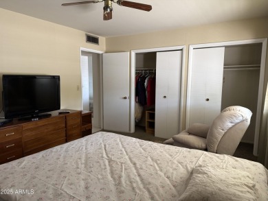 Charming 2 bedroom, 1.75 bath home with 1,514 sq ft in Sun on Sun City South Golf Course in Arizona - for sale on GolfHomes.com, golf home, golf lot
