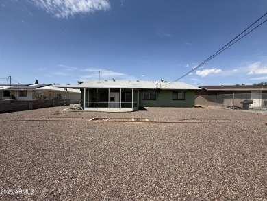 Charming 2 bedroom, 1.75 bath home with 1,514 sq ft in Sun on Sun City South Golf Course in Arizona - for sale on GolfHomes.com, golf home, golf lot