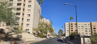 MUST SEE THIS TOP FLOOR PENTHOUSE  CORNER UNIT  THAT HAS 3 on Scottsdale Shadows in Arizona - for sale on GolfHomes.com, golf home, golf lot