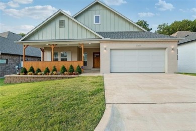 Beautiful new construction in the gated Gates of Heritage Hills on Heritage Hills Golf Course in Oklahoma - for sale on GolfHomes.com, golf home, golf lot